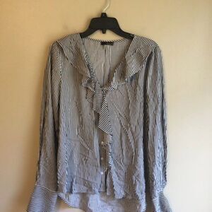 Renuar medium long sleeved top